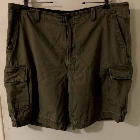 GAP Cargo Shorts - Picture 1 of 5